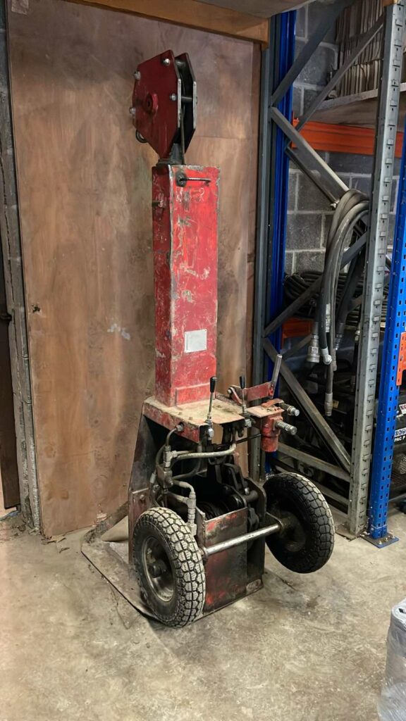 Dale drop hammer rig for very tight spaces.